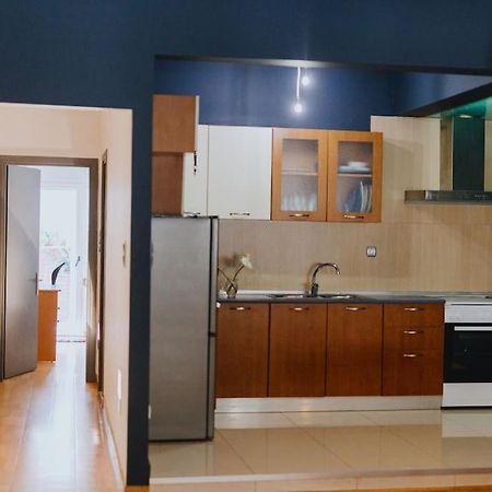 קומוטיני Cosy & Spacious Central Apartment מראה חיצוני תמונה