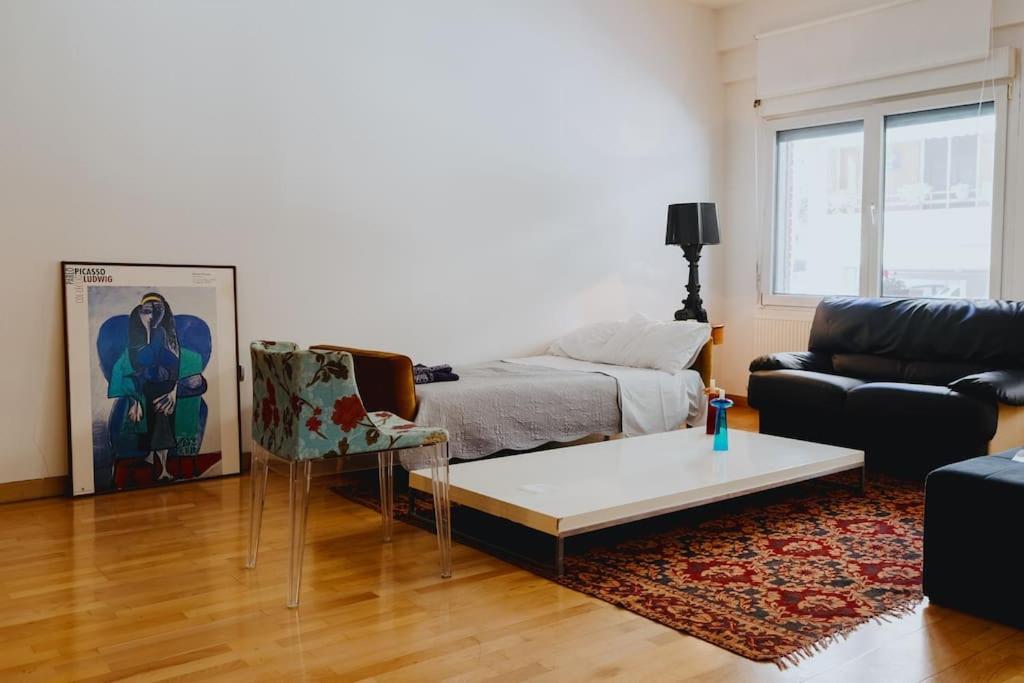 קומוטיני Cosy & Spacious Central Apartment מראה חיצוני תמונה