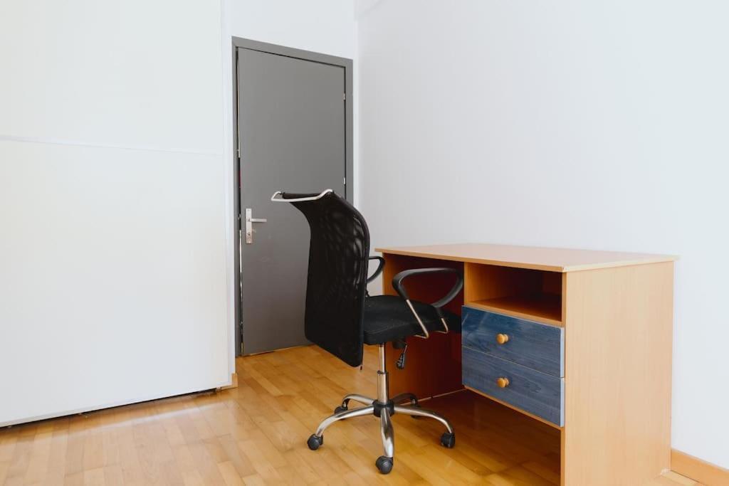 קומוטיני Cosy & Spacious Central Apartment מראה חיצוני תמונה